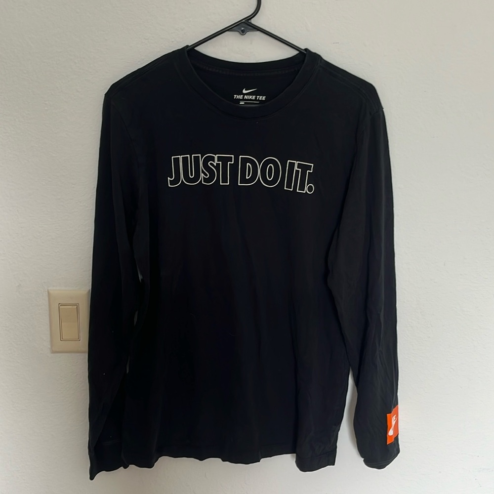 Nike black long sleeve shirt size medium